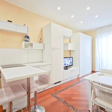 Leylah Apartment *